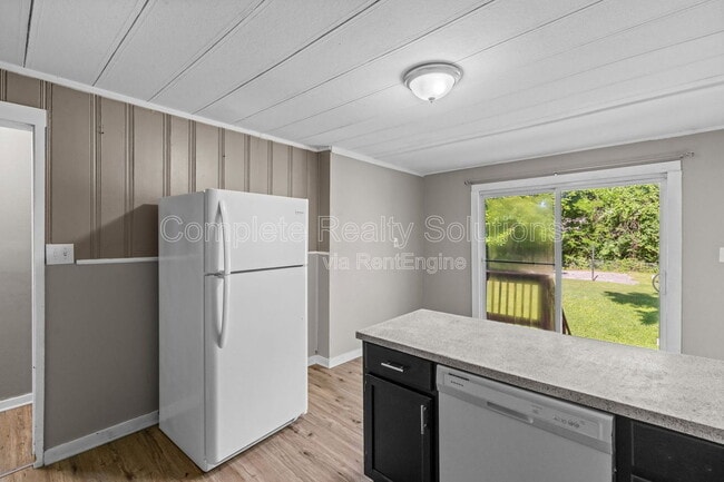 Building Photo - 2724 Pasteur Ave