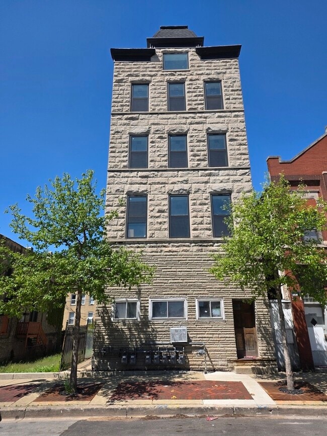 Building Photo - 3216 S Morgan St