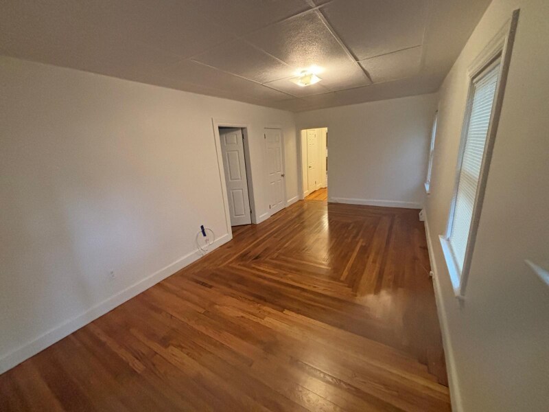 Building Photo - 697 Willett Ave