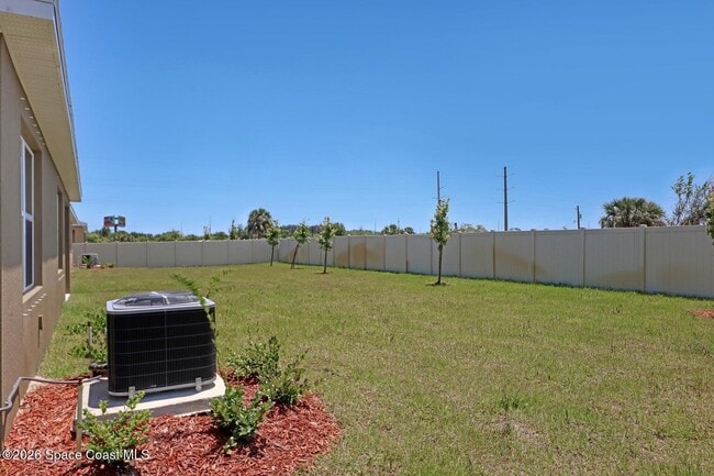 Building Photo - 1422 McFarland Dr