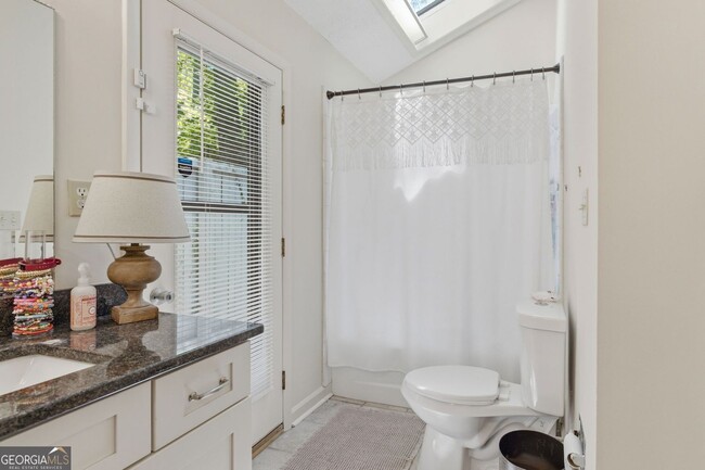 Building Photo - 505 Summerhill Pl
