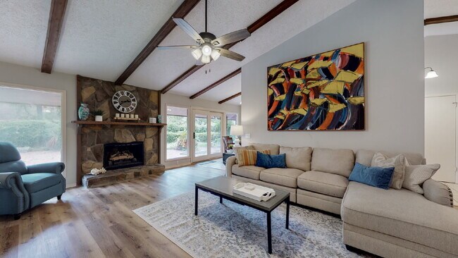 Building Photo - 5 Dorchester Ct