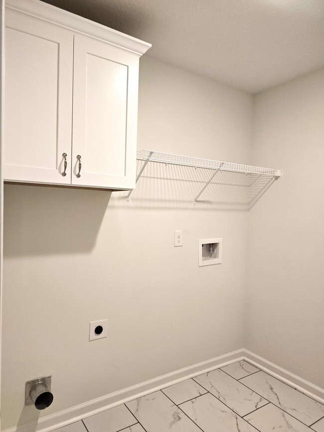 Building Photo - 606 Litcham Run