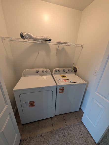 Building Photo - 1320 Lake Springs Ln