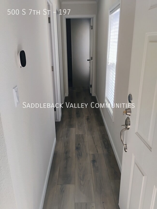 Building Photo - 500 S 7th St