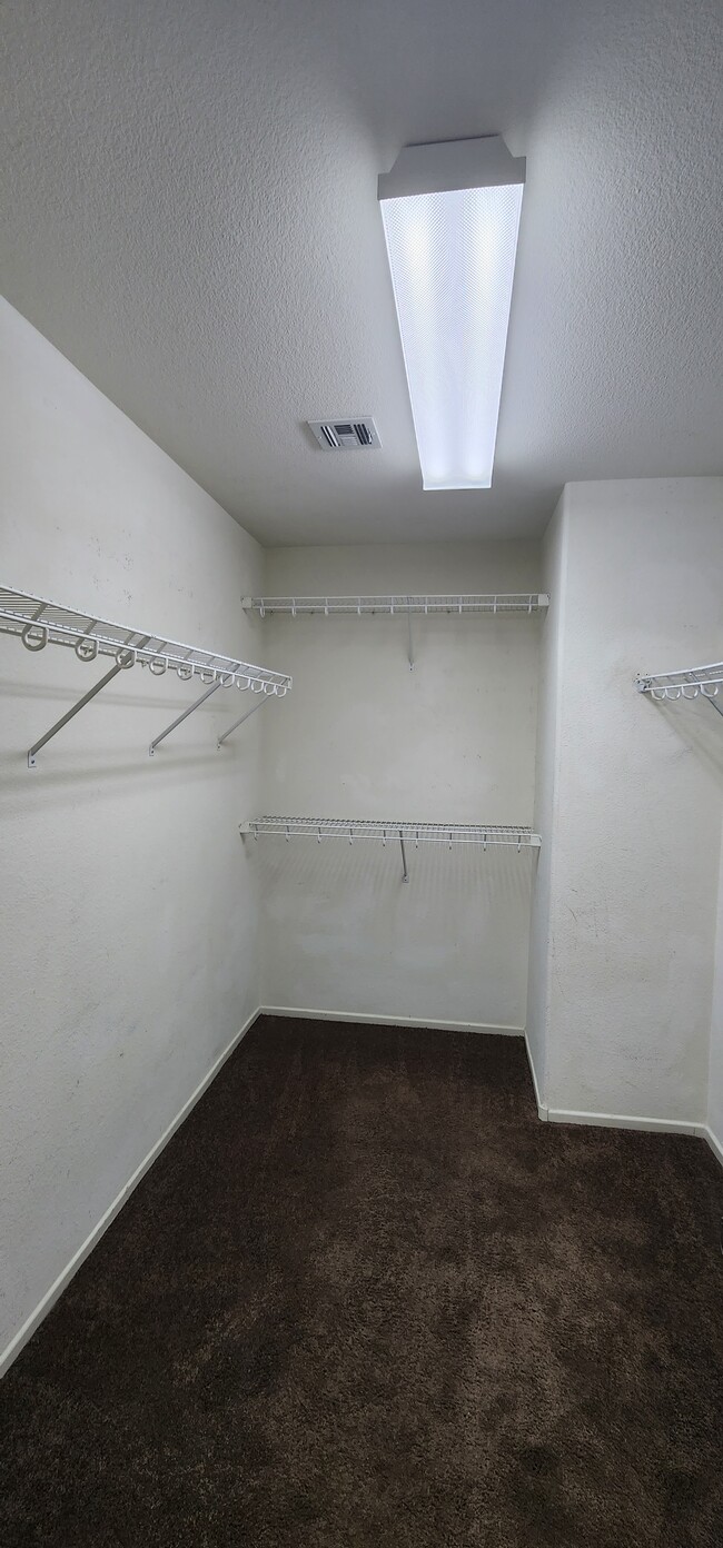 Building Photo - 6250 W Arby Ave