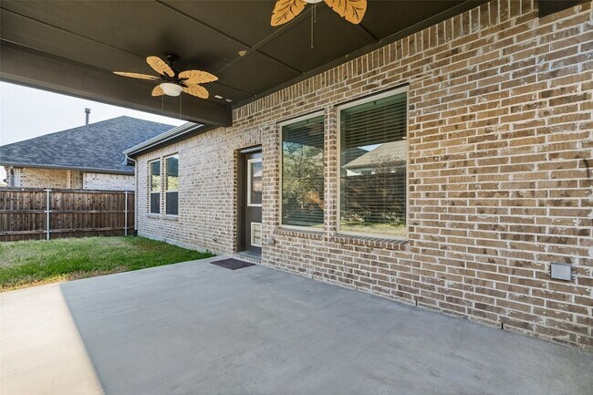 Building Photo - 2424 Preakness Pl