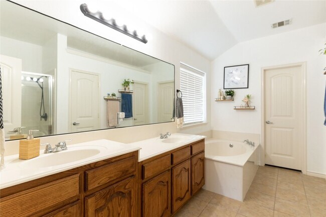 Building Photo - 343 Montana Trail