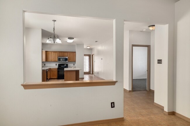 Building Photo - 21123 Sweet Blossom Ln