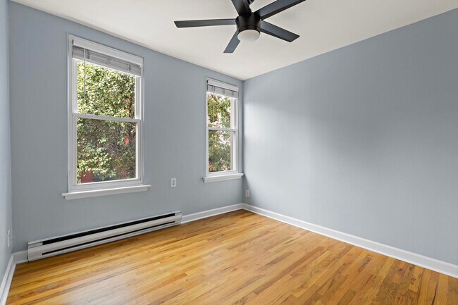 Building Photo - 607 1st St