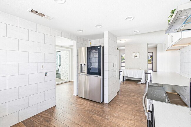 Building Photo - 3143 Sonata Dr