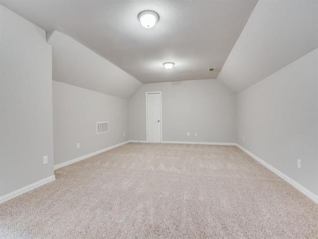 Building Photo - 1004 Churchill Dr