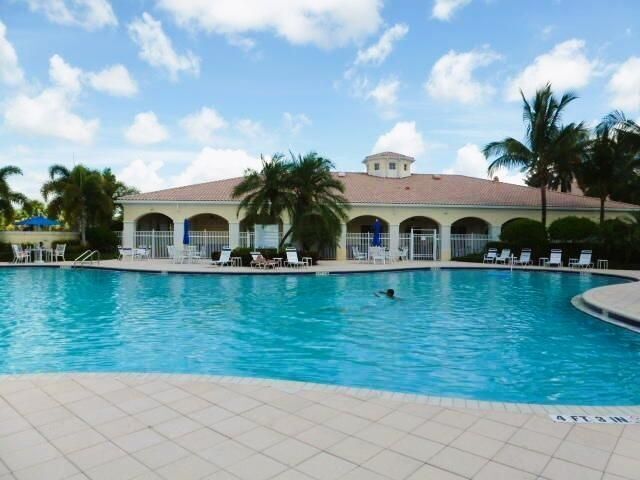 Building Photo - 8264 Pine Cay Rd