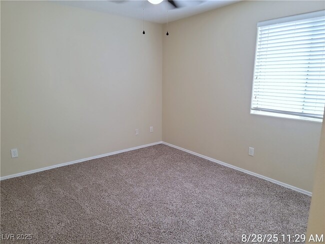 Building Photo - 10600 Corte Sierra St