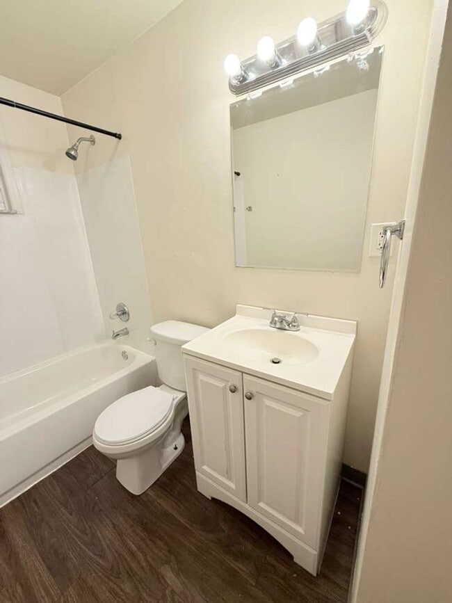Building Photo - Beautiful UPDATED 3bd 2ba Home in Penn Hills!