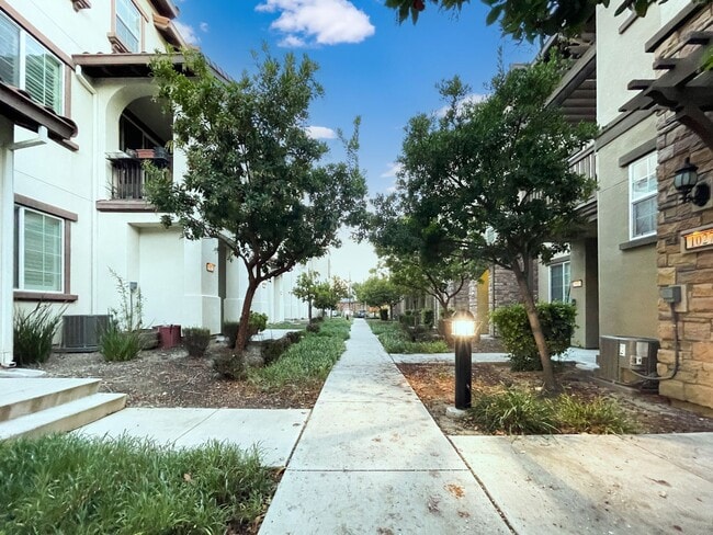 Building Photo - Modern Townhome Living in North San Jose – Attached 2-Car Garage