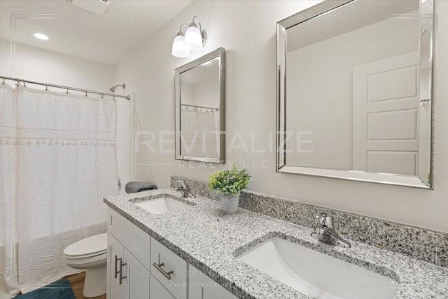 Building Photo - A Must-See Brand New 4 Bed/2 Bath Home wit...