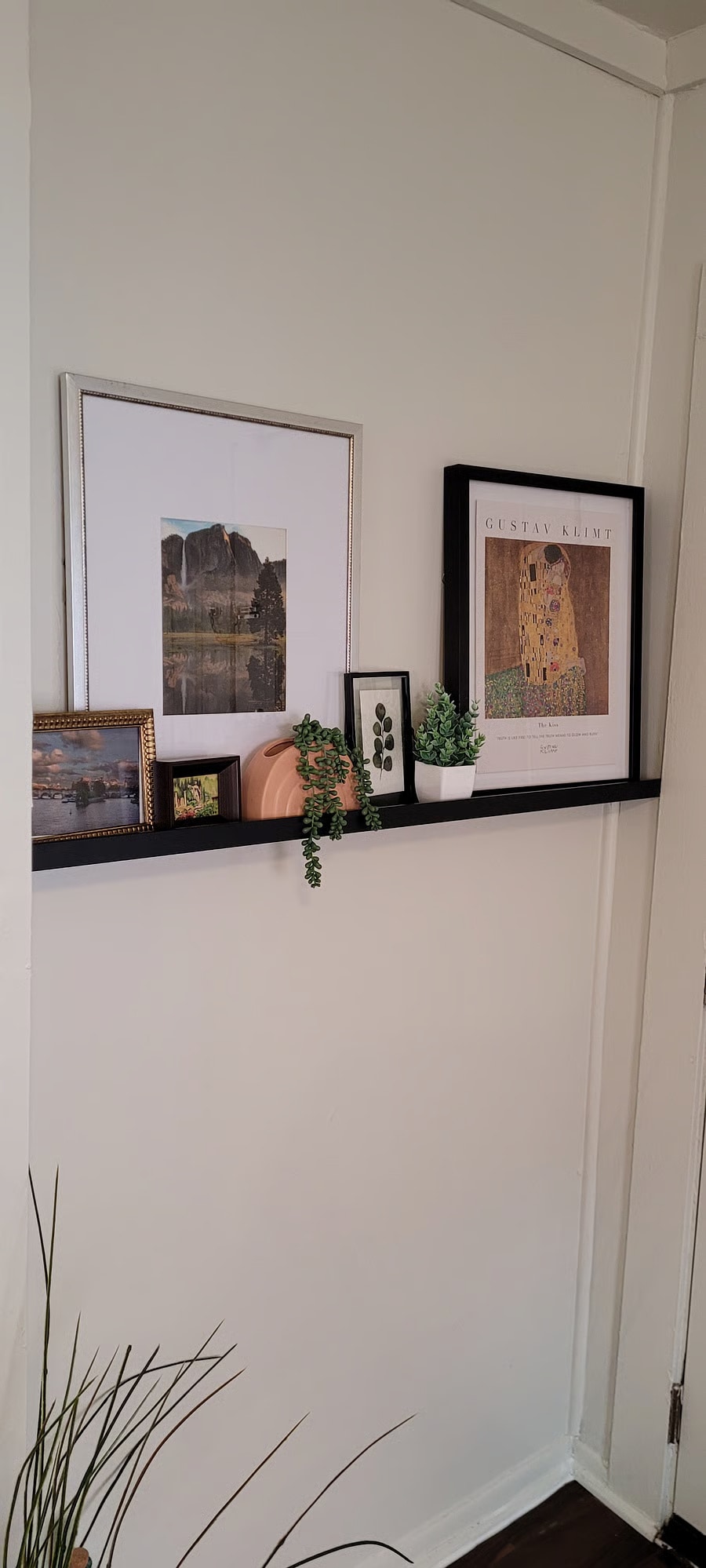 Building Photo - 59 S Lasalle St