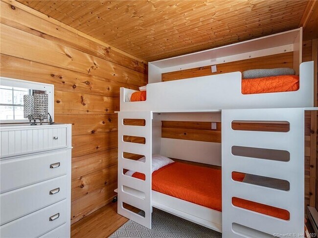 Building Photo - 6 Brunetto Grove