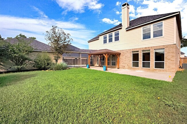 Building Photo - 13707 Elm Shores Dr