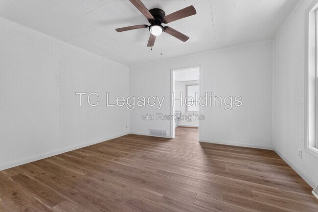 Building Photo - 87 Crisfield St
