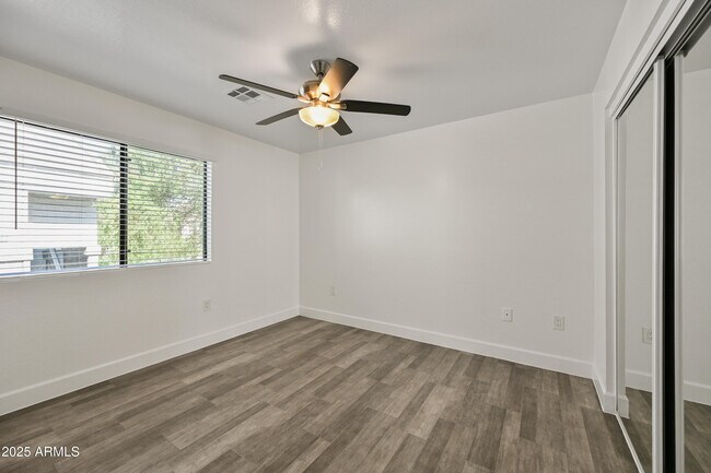 Building Photo - 3065 N 67th Ave