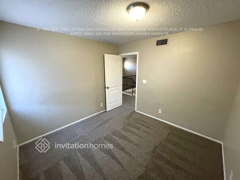 Building Photo - 10037 W Montecito Ave