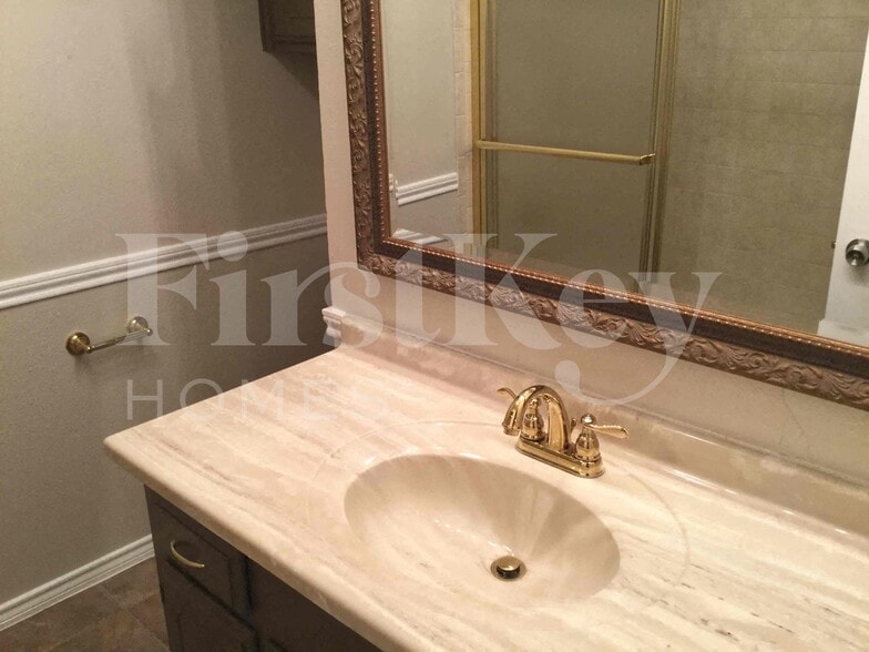 Building Photo - 2912 Yorktown Rd