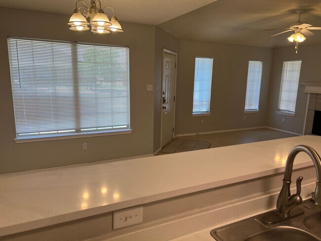 Building Photo - 3108 110th St