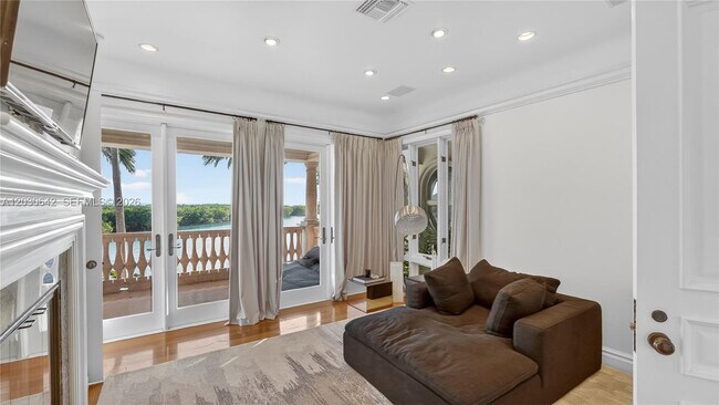 Building Photo - 260 Cape Florida Dr
