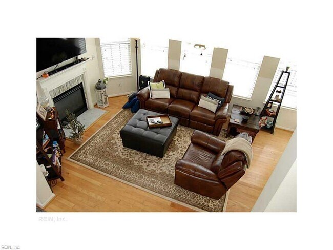 Building Photo - LAKE FRONT CONDO