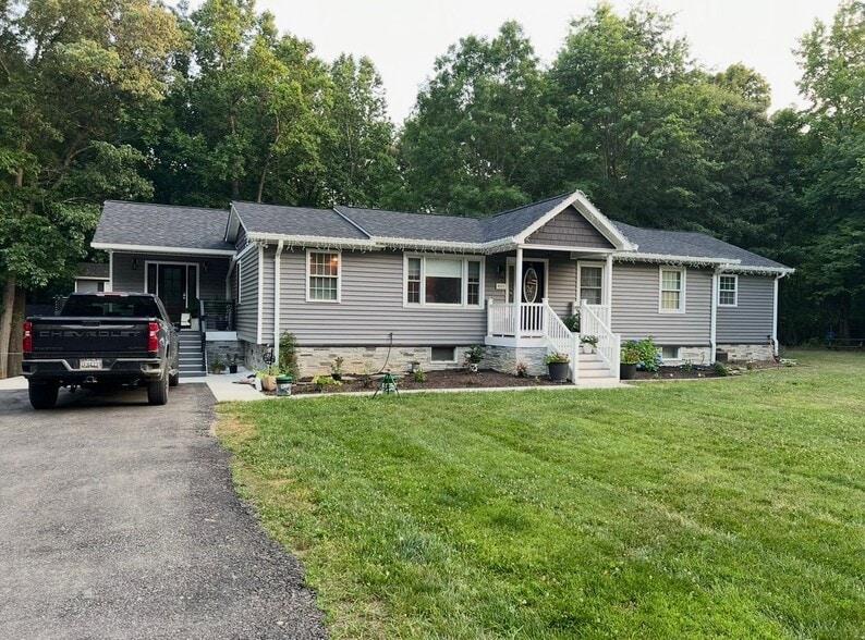 Building Photo - 8325 ABC Farm Pl