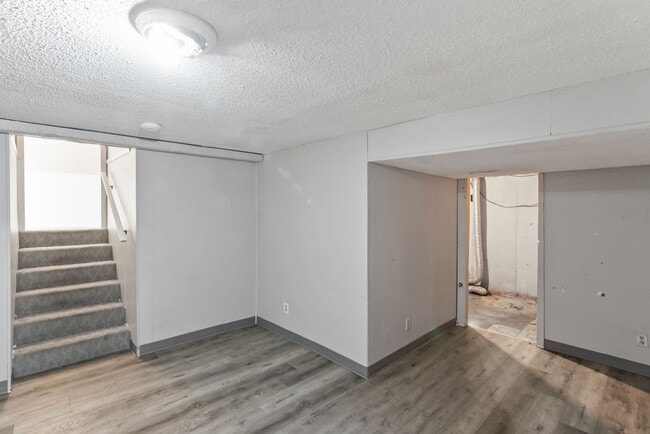 Building Photo - COMING SOON! 3 Bedroom 1 Bathroom in Grand...