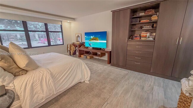 Building Photo - 9801 Collins Ave