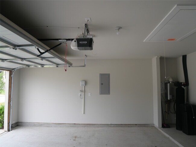 Building Photo - 2722 Oakleaf Ash Ln