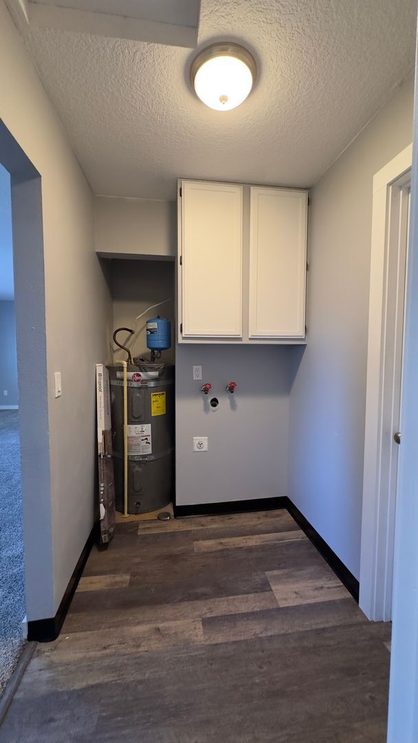 Building Photo - Updated 2 Bedroom Duplex in Hood River Heights