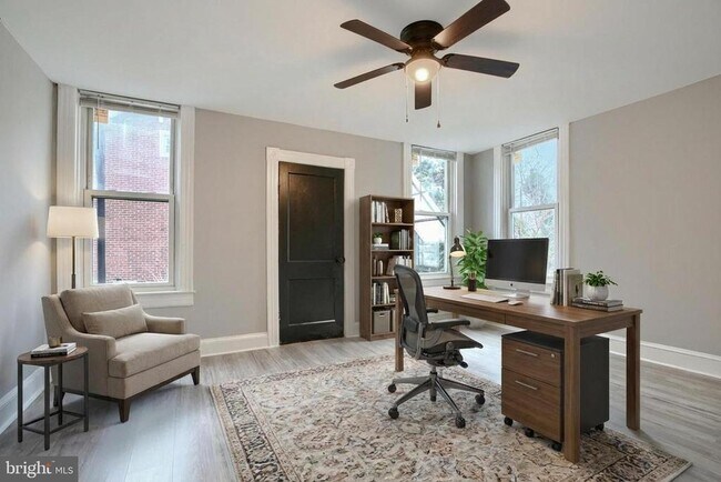 Building Photo - 3807 Fleetwood Ave