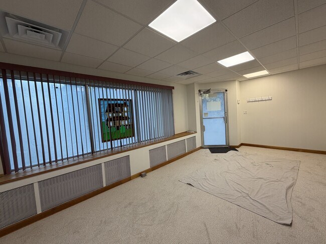Building Photo - 4155 W Addison St