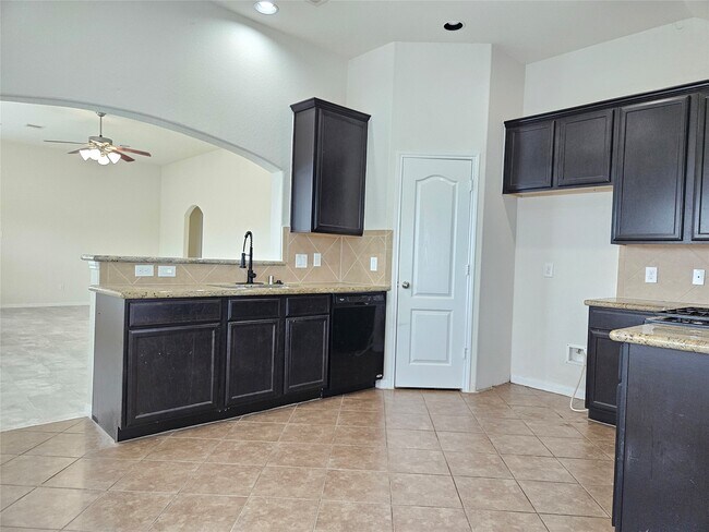 Building Photo - 5231 Lagoon Ct