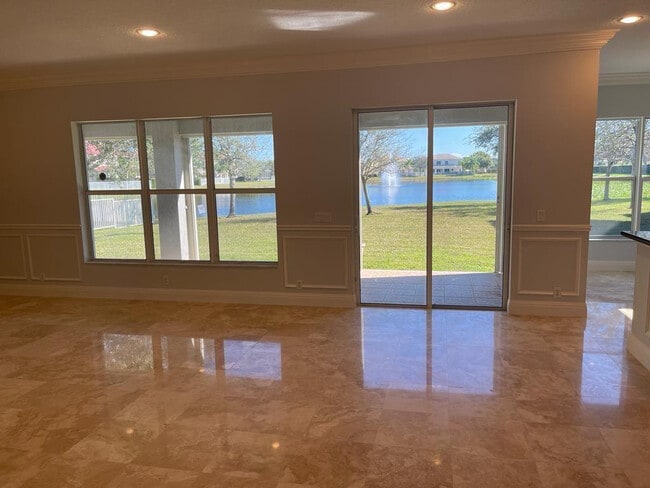 Building Photo - 9326 Plantation Estates Dr