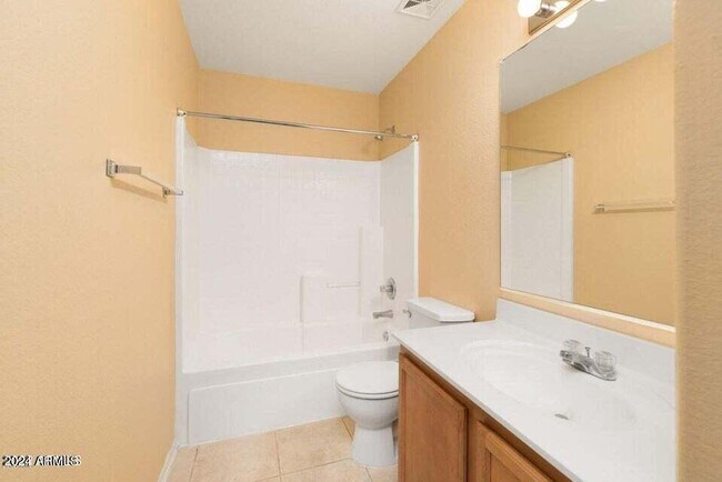 Building Photo - 2690 S Southwind Dr