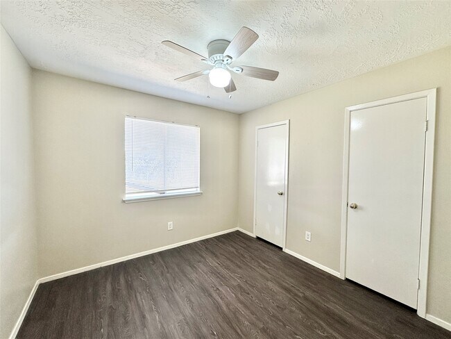 Building Photo - 21706 Nickerton Ln