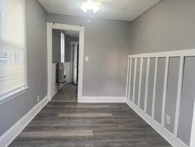 Building Photo - 68 Beach Rd