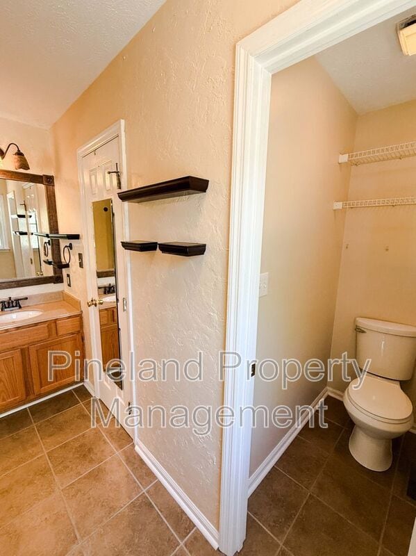 Building Photo - 107 Whitechapel Ln