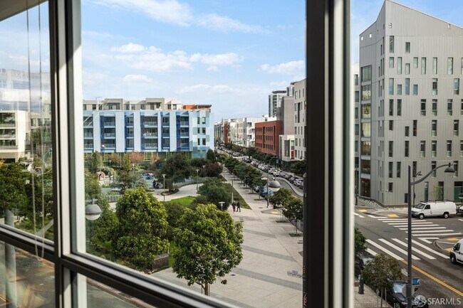 Building Photo - 708 Long Bridge St