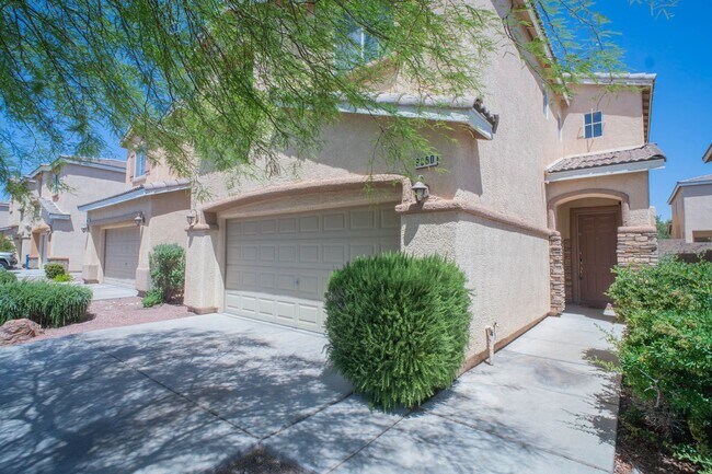 Building Photo - Wonderfully fully renovated, 2-story property