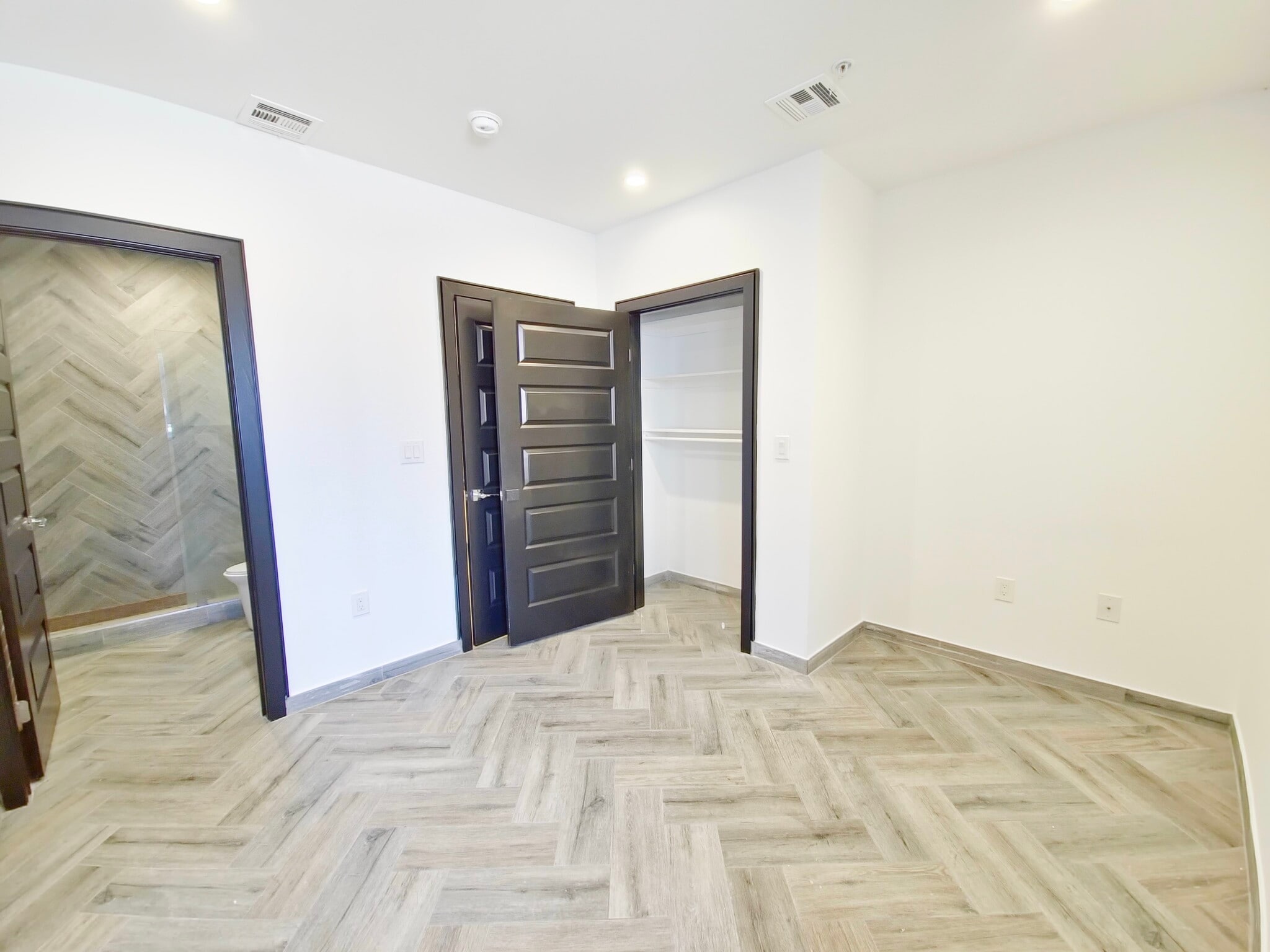 Building Photo - 519 N 38th St