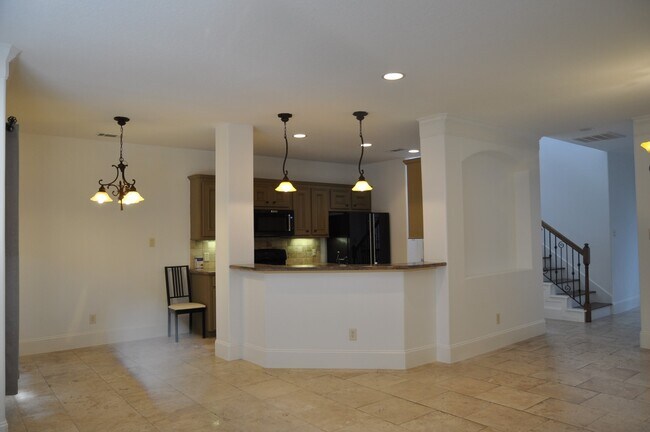 Building Photo - 5922 Burgoyne Dr.