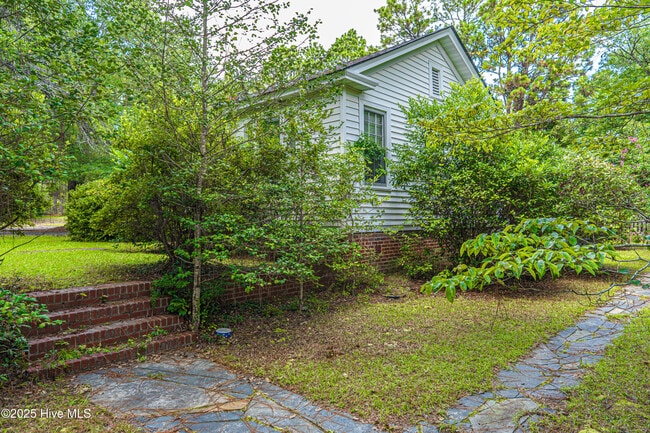 Building Photo - 503 Carolina St