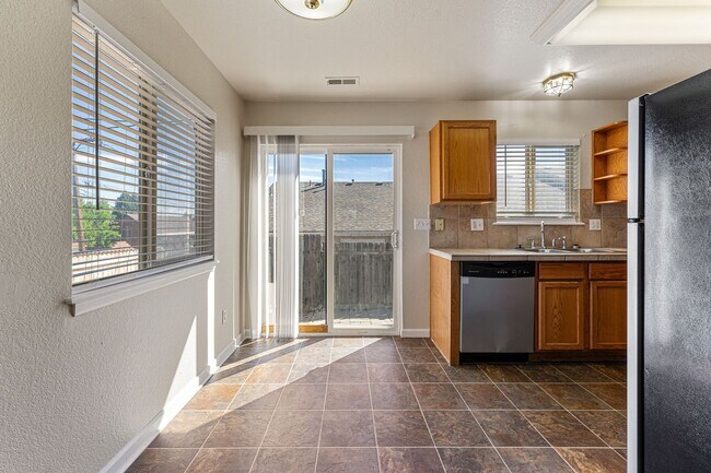 Building Photo - Charming Home in Sunnyside, DENVER